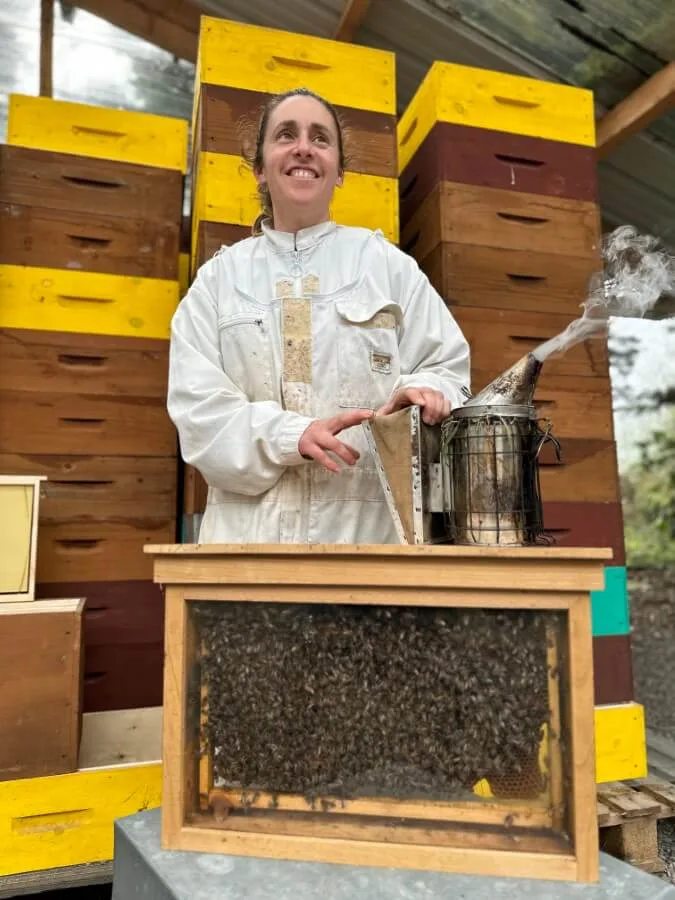 A la rencontre d’Anne-Laure, apicultrice