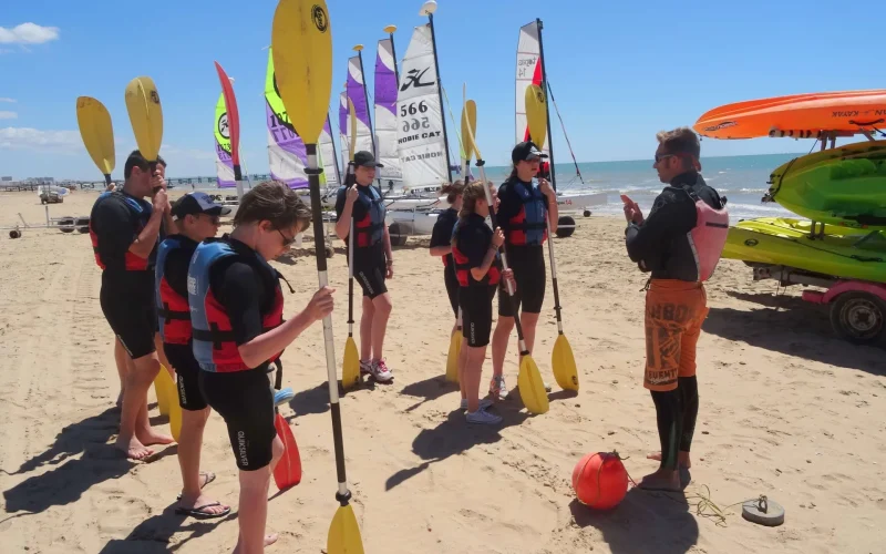 Session de kayak de mer pendant Planète beach à saint jean de monts