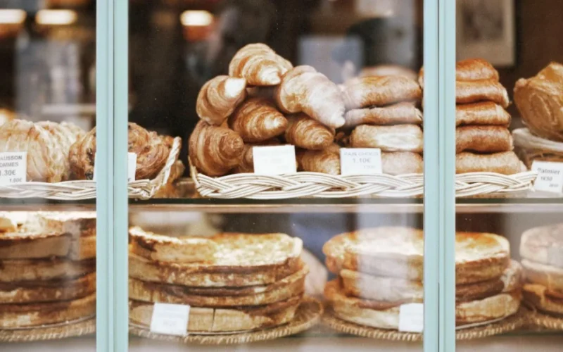 photo d'une devanture de boulangerie à la barre de monts - fromentine