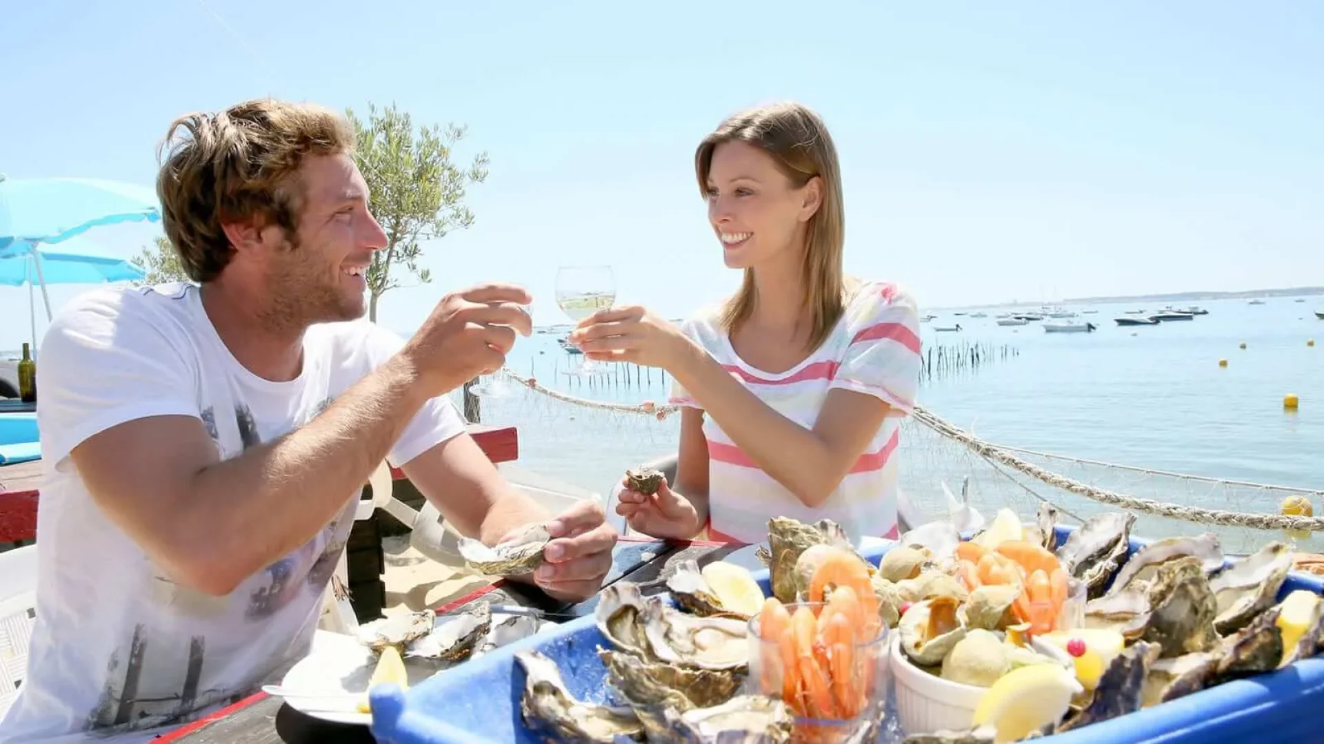 couple dans un restaurant à la barre de mots fromentine